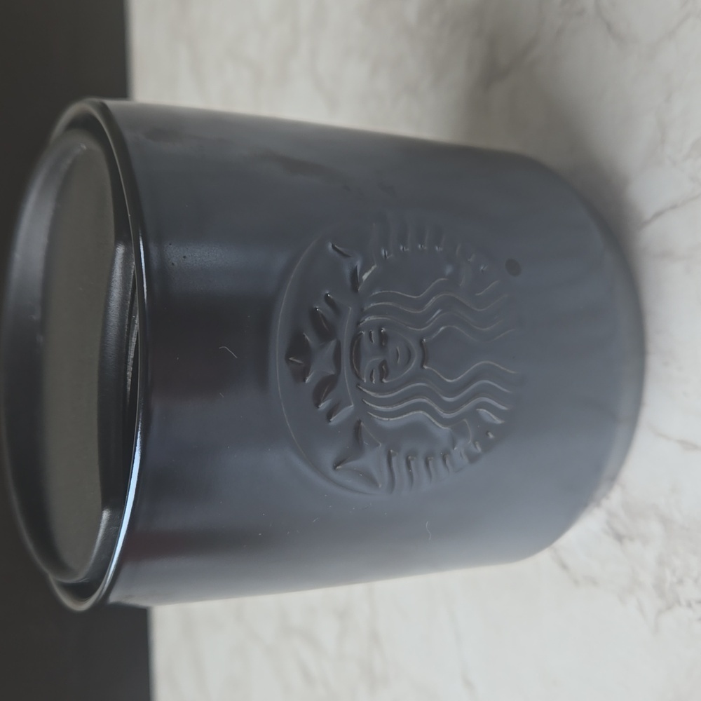 Starbucks 8 fl oz mug, black logo, like new